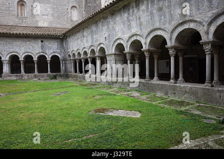 Cloître roman de la cathédrale de Saint Mary de Gérone à Gérone, Catalogne, Espagne Banque D'Images