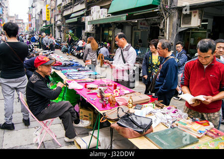 Deuxième main street market, Xichang Road, Wanhua, Taipei, Taiwan Banque D'Images