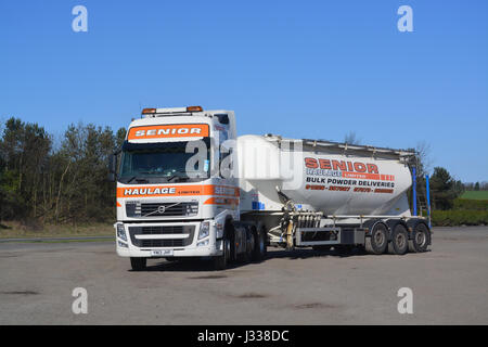 Volvo FH Camions-citernes Poudre Banque D'Images