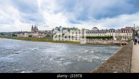 La France, l'Center-Val de Loire, vue de la Loire à Blois du Pont Jacques Gabriel Banque D'Images