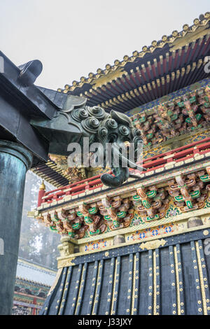 Bakou (nightmare eater) au tour du beffroi shoro, Nikko Tosho-gu Temple Shintoïste. Situé à Nikko, Tochigi Prefecture, Japon. dédié à Ieyasu Tokugawa Banque D'Images