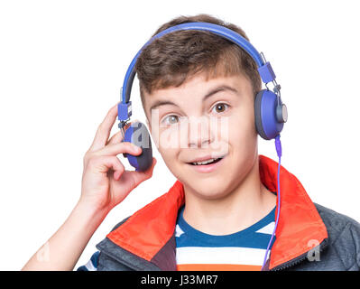 Teen boy with headphones Banque D'Images