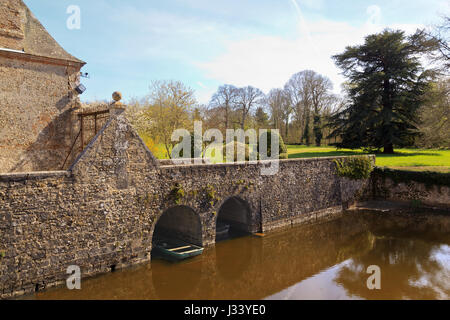 Château de La Bussiére (du pêcheur Château) dans la vallée de la Loire, France Banque D'Images