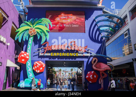 Las Vegas, APR 29 : vue de l'après-midi de Fremont Street Experience le 29 Avr 2017 à Las Vegas, Nevada Banque D'Images