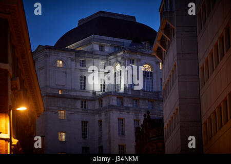 Tôt le matin dans le centre-ville de Manchester Gotham Hotel imposant ancienne banque de la rue King, conçu par Edwin Lutyens Banque D'Images