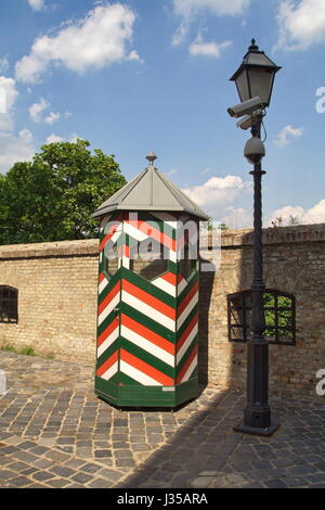 Garde côtière canadienne fort à l'extérieur le château de Buda sur la colline du Château, Budapest, Hongrie. Banque D'Images