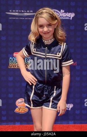 Grâce aux arrivées de McKenna Disney Radio Music Awards - Arrivals, Microsoft Theatre, Los Angeles, CA, le 29 avril 2017. Photo par : Priscilla Grant/Everett Collection Banque D'Images