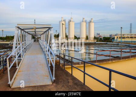 Grand réservoir d'approvisionnement en eau dans Metropolitan Waterworks site de l'usine de l'industrie Banque D'Images