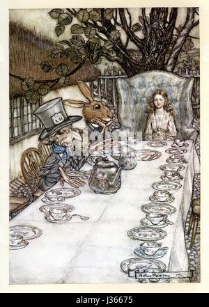 Illustration par Arthur Rackham Alice's Adventures in Wonderland de Lewis Carroll, London, William Heinemann, 1907. Alice boire le thé avec le chapelier fou. Banque D'Images