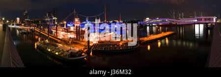 Belle vue sur la Hafencity à Hambourg, Allemagne la nuit. Banque D'Images