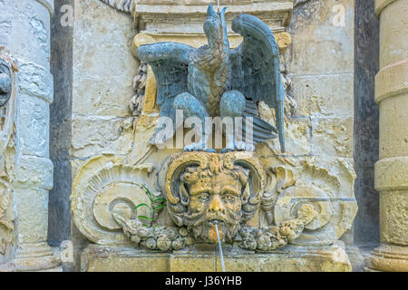 Fontaine ornementale, à St George's Square, La Valette, Malte Banque D'Images