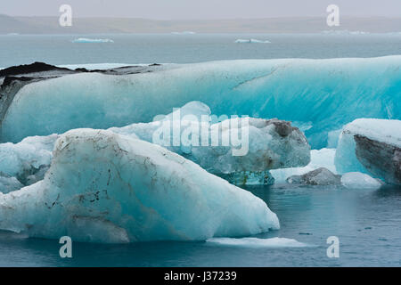 Les icebergs floating in Jokulsarlon Glacial Lagoon, Iceland Banque D'Images