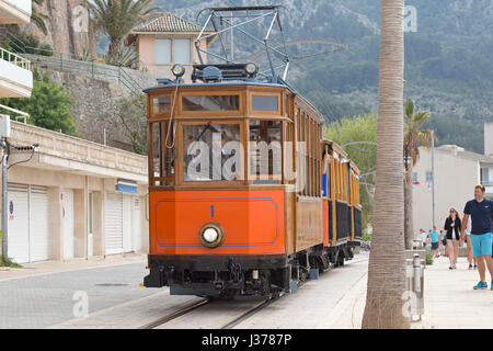 Tramway en Port de Sóller, Mallorca, Espagne Banque D'Images