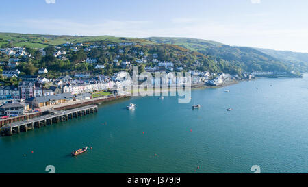 Photographie aérienne du village de Aberdovey / Aberdyfi et l'estuaire Dyfi / Dovey Banque D'Images