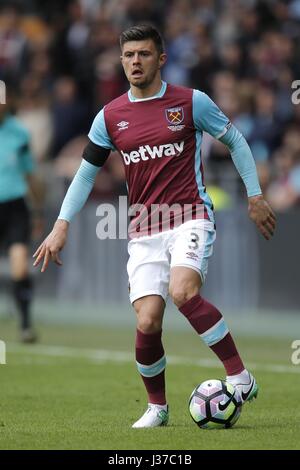 AARON CRESSWELL West Ham United FC West Ham United FC Stade KC HULL ANGLETERRE 01 Avril 2017 Banque D'Images