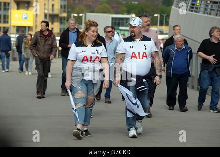 FANS DE CHELSEA Tottenham Hotspur Tottenham Hotspur V STADE DE WEMBLEY Londres Angleterre 22 Avril 2017 Banque D'Images