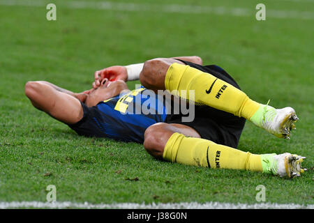 Le joueur de football du FC internazionale, Jeison Murillo, s'est blessé à la tête du stade de football de san siro, à Milan. Banque D'Images