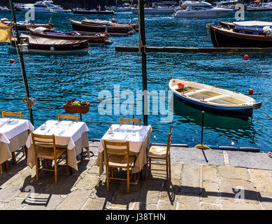 Dans Portafeno avant l'eau cafe, Italie. Banque D'Images