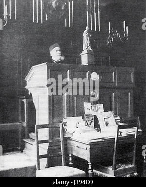 Une image ou une référence à Charles Gounod, le célèbre compositeur français, jouant de l'orgue. Gounod était connu pour ses contributions à la musique, en particulier dans les compositions opératiques et religieuses. Banque D'Images