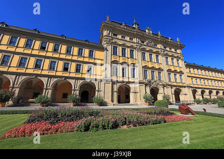 Deutschland, Unterfranken, in der Altstadt von Wuerzburg, im Innenhof des Juliussspitals Banque D'Images