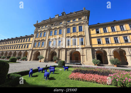 Deutschland, Unterfranken, in der Altstadt von Wuerzburg, im Innenhof des Juliussspitals Banque D'Images