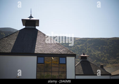 La distillerie de whisky de l'île d'Arran, à Lochranza, sur l'île d'Arran, Ecosse, le 3 mai 2017. Banque D'Images