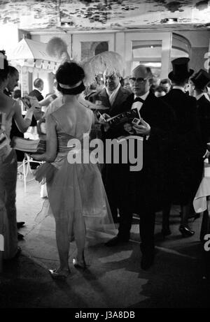 '''Madame'' Boule à la Bayerischer Hof à Munich, 1963' Banque D'Images
