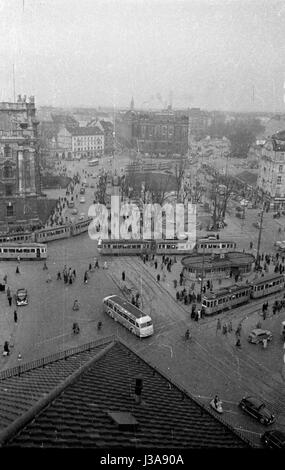 Vue de la Karlsplatz (Stachus) à Munich, 1953 Banque D'Images