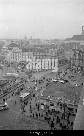 Vue de la Karlsplatz (Stachus) à Munich, 1953 Banque D'Images