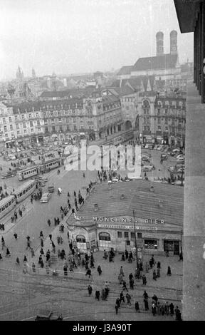 Vue de la Karlsplatz (Stachus) à Munich, 1953 Banque D'Images