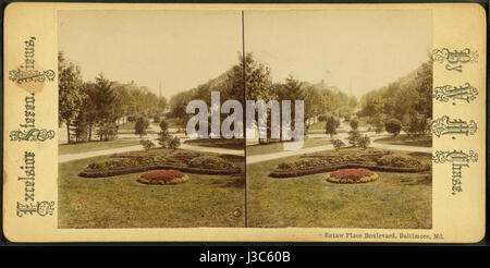 Une photographie historique du boulevard Eutaw place à Baltimore, Maryland, mettant en valeur l'architecture et le paysage urbain de la région. Banque D'Images