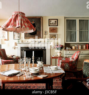 Une salle à manger. Banque D'Images