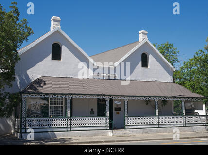 Vieille maison à la façade double musée maintenant la rue de l'Église Graaff Reinet Eastern Cape Afrique du Sud Banque D'Images
