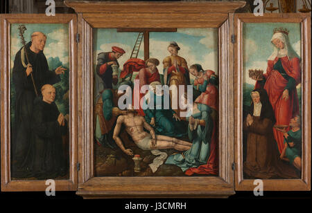 Ce triptyque présente la Lamentation du Christ dans le panneau central, avec Saint Benoît et Sainte Élisabeth de Hongrie représentés sur les ailes intérieures. Il est logé dans le Rijksmuseum, présentant des thèmes religieux et des détails artistiques de l'époque. Banque D'Images