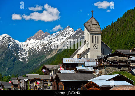 Patrimoine suisse Blatten Lötschental, village de montagne, Alpes Pennines, Valais, Suisse Banque D'Images