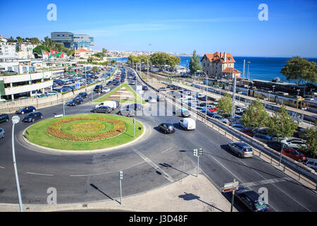 CASCAIS, PORTUGAL - CIRCA OKTOBER 2016 : les rues de Cascais, Portugal Banque D'Images