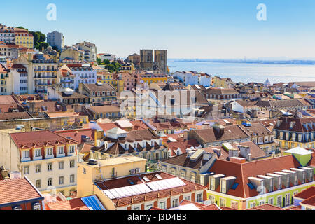 Lisbonne, PORTUGAL - CIRCA Octobre 2016 : rues de la ville de Lisbonne, Portugal. Banque D'Images