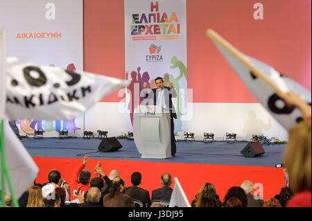 Le premier candidat, Alexis Tsipras est titulaire d'un discours à Thessalonique Banque D'Images