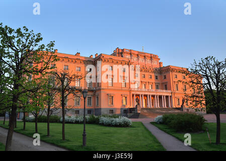 Les ingénieurs de Mikhailovsky château de la Rivière Fontanka au coucher du soleil à Saint-Pétersbourg Banque D'Images