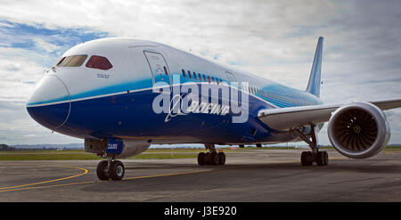 L'arrivée du premier avion Boeing 787 Dreamliner test rendant le premier débarquement dans l'hémisphère sud, l'Aéroport International, Auckland, Nouvelle Banque D'Images