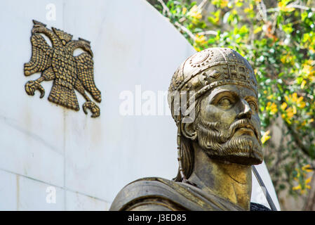 Statue de Constantin XI Paléologue à Athènes Banque D'Images