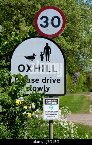 Village Oxhill signe, Warwickshire, England, UK Banque D'Images
