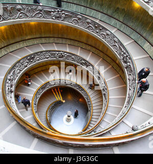 Vatican - le 19 janvier 2011 : en colimaçon dans le musée du Vatican Banque D'Images