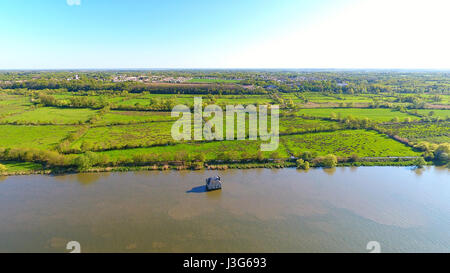 Vue aérienne de la maison de la Loire, Coueron, Loire Atlantique, France Banque D'Images