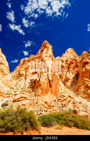 Grand Wash est une fameuse gorge qui coupe son chemin à travers la partie supérieure du Waterpocket Fold dans Capitol Reef National Park. Banque D'Images