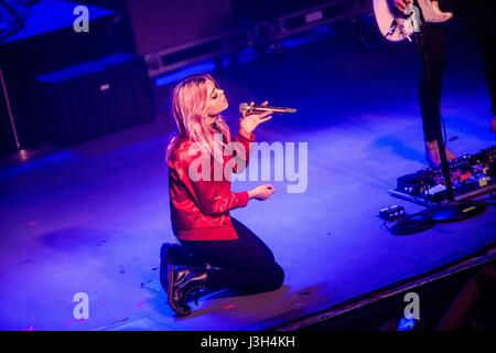 Milan, Italie. 04 mai, 2017. Groupe de rock américain Hey Violet effectue live au Magazzini Generali. Credit : Mairo Cinquetti/Pacific Press/Alamy Live News Banque D'Images