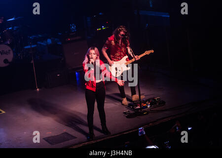 Milan, Italie. 04 mai, 2017. Groupe de rock américain Hey Violet effectue live au Magazzini Generali. Credit : Mairo Cinquetti/Pacific Press/Alamy Live News Banque D'Images