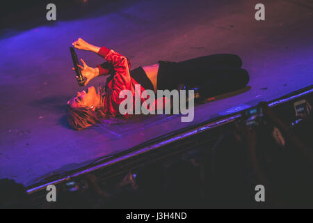 Milan, Italie. 04 mai, 2017. Groupe de rock américain Hey Violet effectue live au Magazzini Generali. Credit : Mairo Cinquetti/Pacific Press/Alamy Live News Banque D'Images