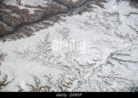 Vue aérienne d'un avion volant au-dessus des Etats Unis, quelque part au-dessus des montagnes Rocheuses sur un vol de Jackson Hole à Salt Lake City. Banque D'Images