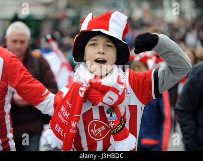 Un VENTILATEUR DE SOUTHAMPTON FAIT SA WA MANCHESTER UNITED V SOUTHAMPTO WEMBLEY Londres Angleterre 26 Février 2017 Banque D'Images